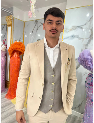 TRAJE BEIGE CON CHALECO REVERSIBLE REF. 1838