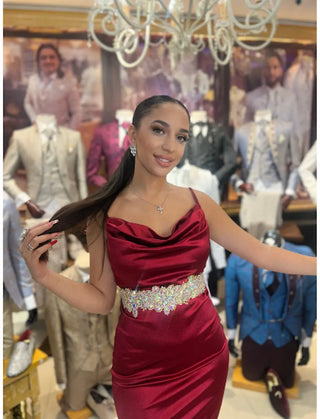 VESTIDO CORTO DE RASO GRANATE REF. 1563