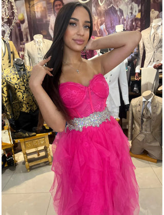 VESTIDO FUCSIA CON COLA DE VOLANTES REF. 1474